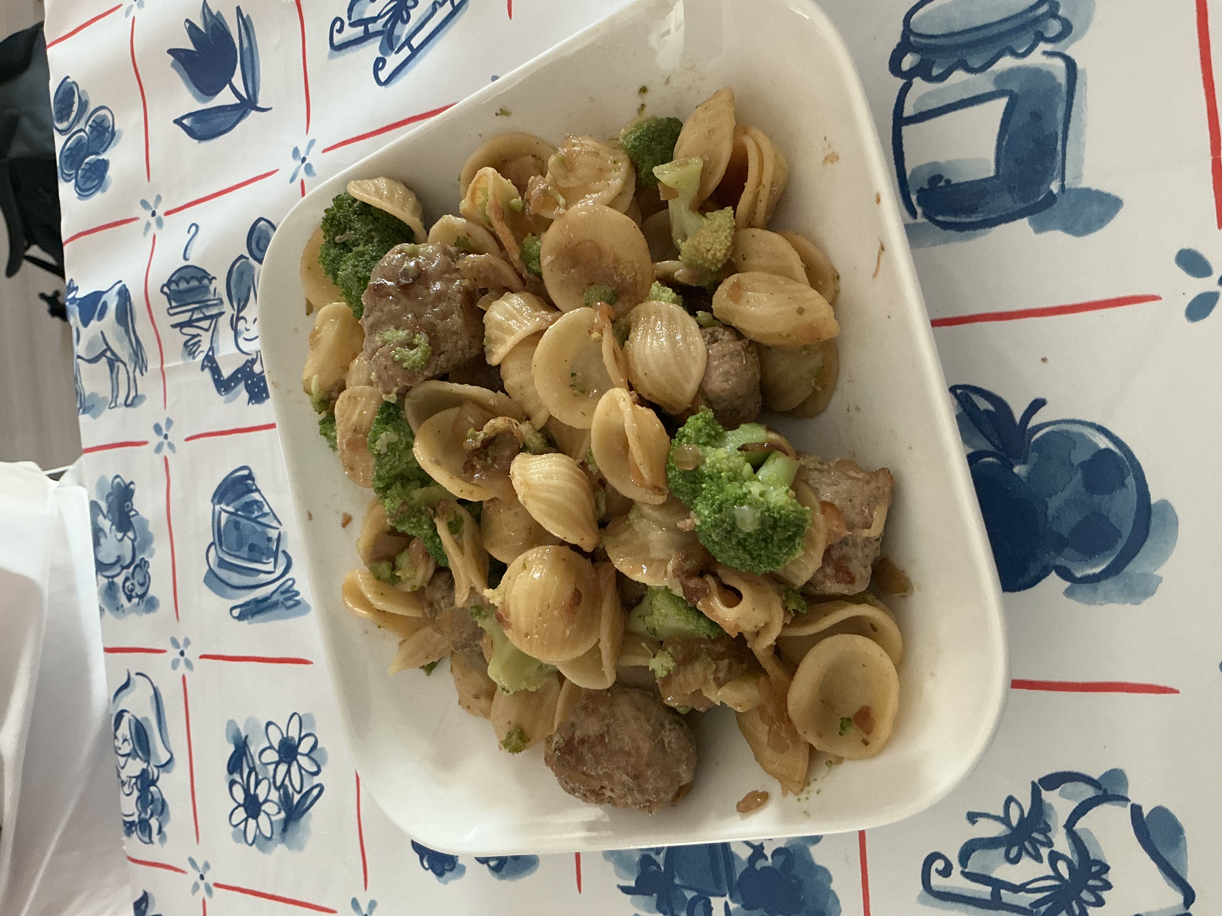 Orecchiette met worst en broccoli (c04)